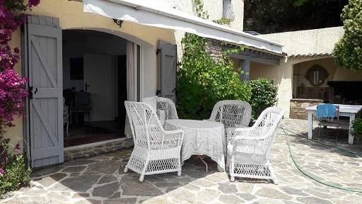 ACHETER UNE MAISON AVEC UNE VUE IMPRENABLE SUR LA BAIE DE CAVALIÈRE