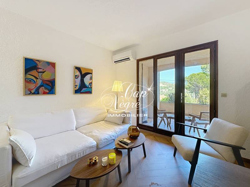 Bormes-les-Mimosas – T2 de 29 m² avec terrasse dans résidence sécurisée