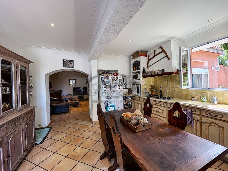 BEAU T4 AVEC GRAND ESPACE EXTERIEUR VUE MER - RAYOL CANADEL