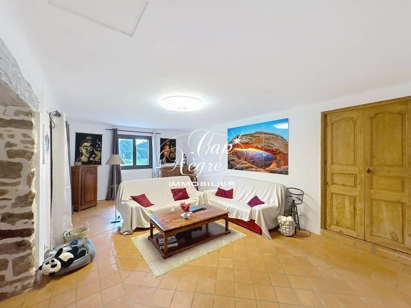 BASTIDE DE 200M² COEUR DE LA NATURE T7 À VENDRE AU LUC