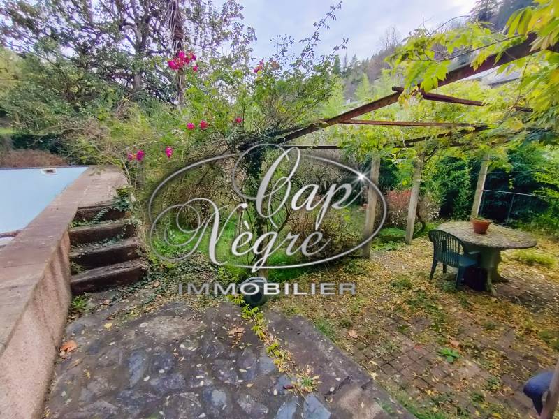 ST ANDRÉ DE VALBORGNE (30) - MAISON DE VILLAGE SUR 3 NIVEAUX