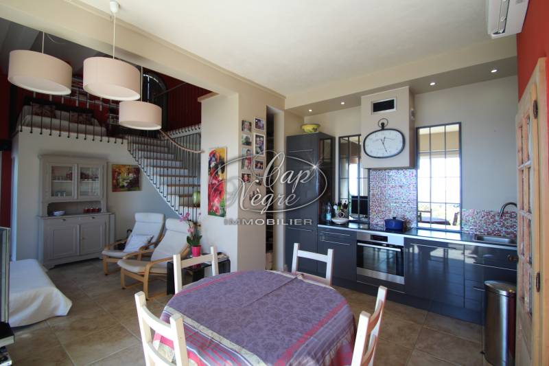 VILLA DE 163M² VUE MER À VENDRE À AIGUEBELLE