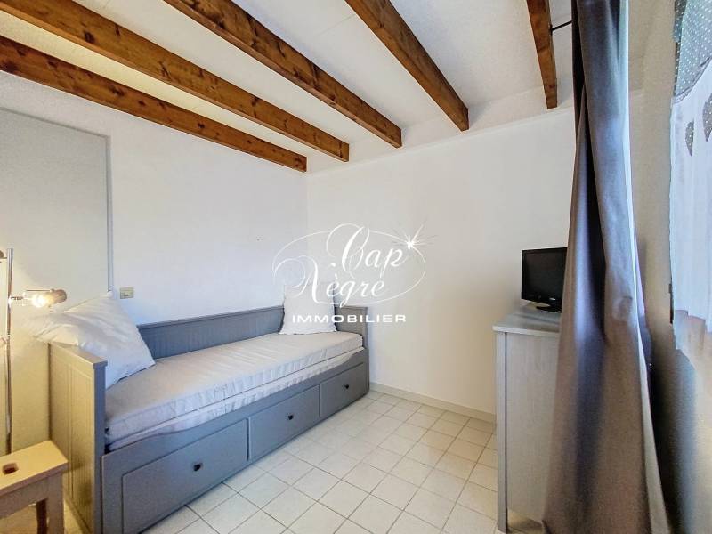 VENDU - MAZET T3 VUE MER À VENDRE EN EXCLUSIVITÉ DANS RÉSIDENCE AVEC PISCINE À CAVALAIRE SUR MER