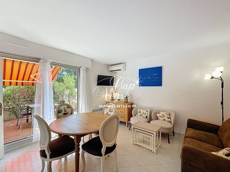 APPARTEMENT T2 REZ DE JARDIN PROCHE MER À VENDRE À CAVALAIRE SUR MER