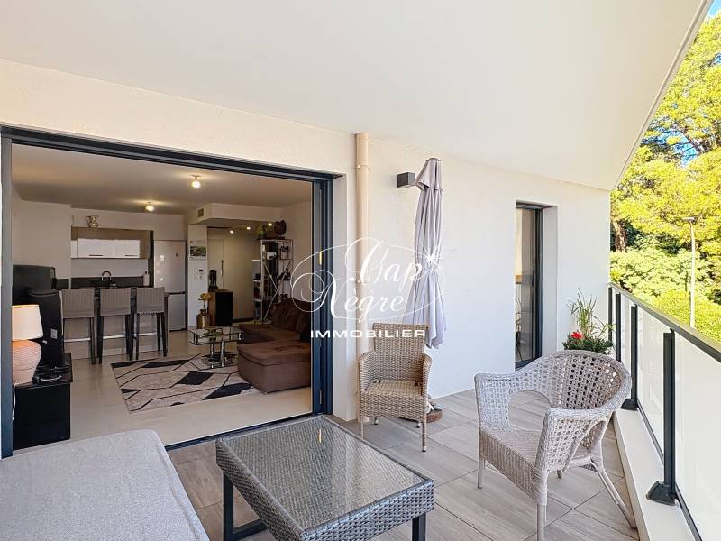 APPARTEMENT T3 NEUF VUE MER HAUT STANDING AVEC GARAGE À VENDRE À CAVALAIRE SUR MER - GOLFE DE SAINT TROPEZ