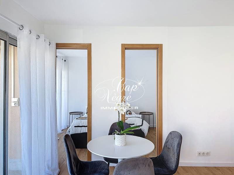 APPARTEMENT RÉNOVÉ T3 PROCHE PLAGE DE 48M² À VENDRE À CAVALAIRE SUR MER