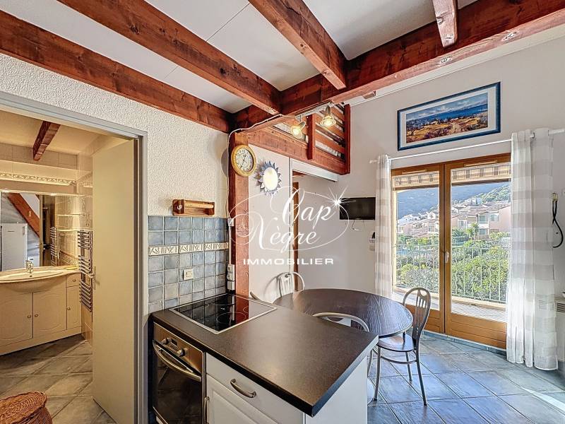 MAZET T3 DANS UNE RÉSIDENCE CALME AVEC PISCINE À VENDRE À CAVALAIRE SUR MER