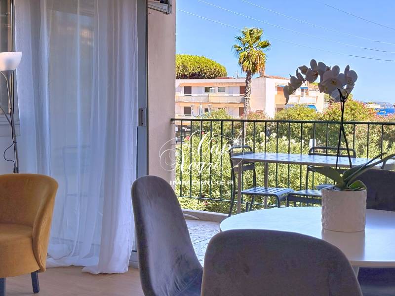 APPARTEMENT RÉNOVÉ T3 PROCHE PLAGE DE 48M² À VENDRE À CAVALAIRE SUR MER