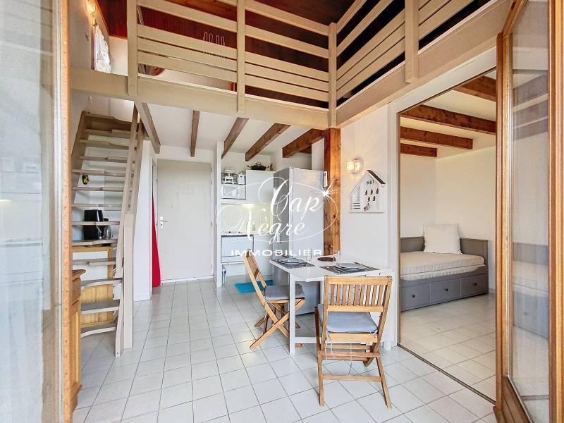 VENDU - MAZET T3 VUE MER À VENDRE EN EXCLUSIVITÉ DANS RÉSIDENCE AVEC PISCINE À CAVALAIRE SUR MER