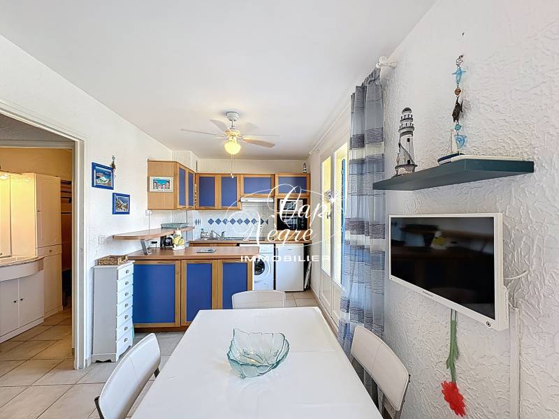 STUDIO CLÉ EN MAIN PROCHE MER ET CENTRE DANS RÉSIDENCE CALME À VENDRE À CAVALAIRE SUR MER - GOLFE DE SAINT TROPEZ