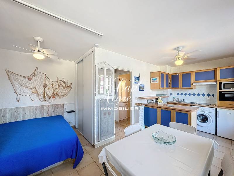 STUDIO CLÉ EN MAIN PROCHE MER ET CENTRE DANS RÉSIDENCE CALME À VENDRE À CAVALAIRE SUR MER - GOLFE DE SAINT TROPEZ