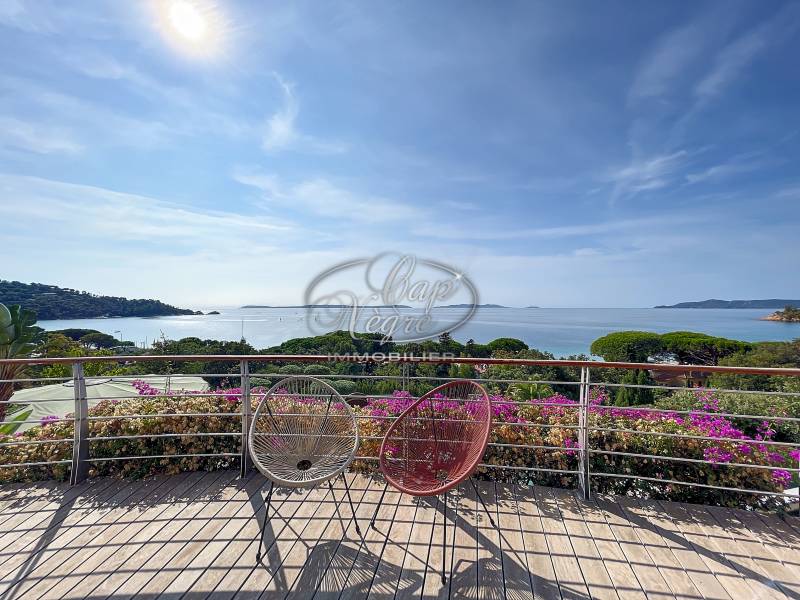 CAVALIÈRE - SPLENDIDE PROPRIÉTÉ - VUE PANORAMIQUE