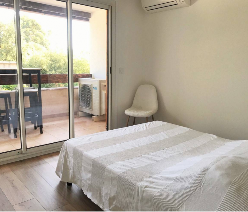 APPARTEMENT REFAIT A NEUF MATÉRIAUX DE QUALITÉ PLAGE DU CANADEL A PIED