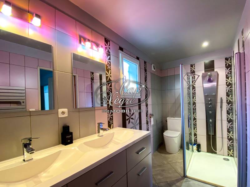 MAISON DE 170M² À VENDRE AU COEUR DE LA NATURE DE COLLOBRIÈRES