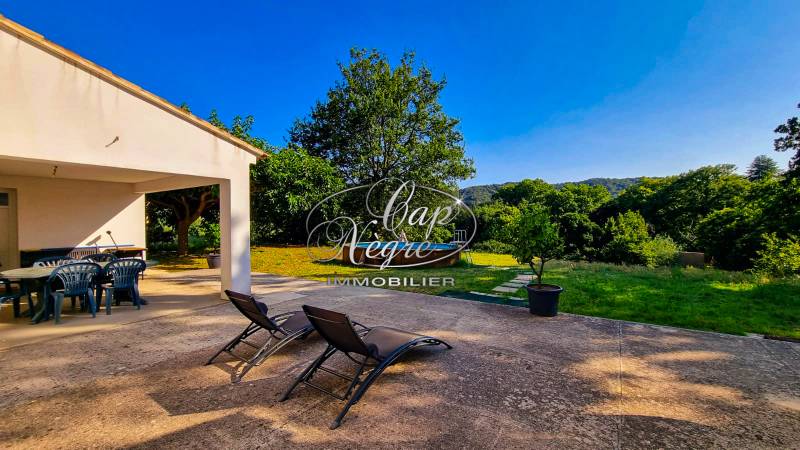 MAISON DE 170M² À VENDRE AU COEUR DE LA NATURE DE COLLOBRIÈRES