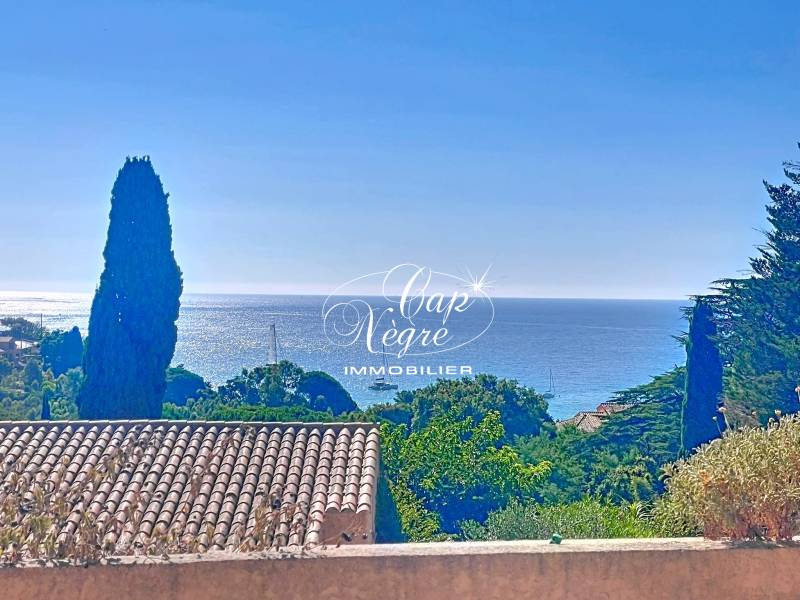 Appartement 2 pièces avec terrasse vue mer et garage à Pramousquier - Proche plage