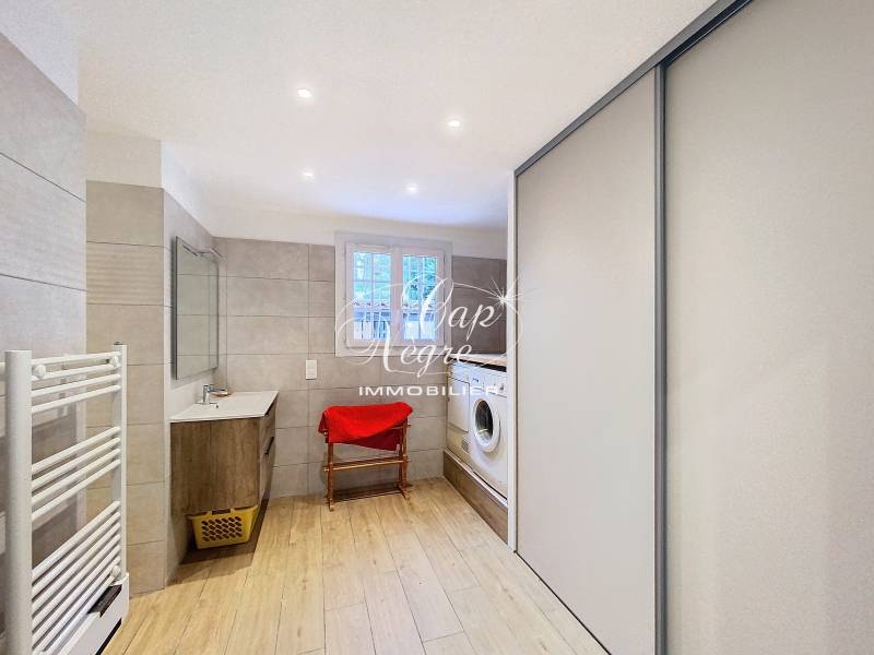 BORMES LES MIMOSAS MAISON IMPECCABLE 5 CHAMBRES BUREAU