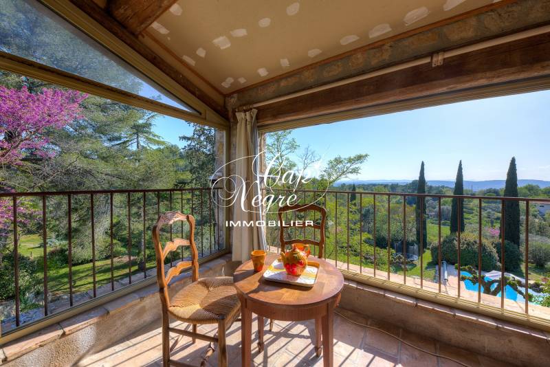 PROPRIÉTÉ PROVENÇALE EN PIERRE À VENDRE AU COEUR DE LA NATURE À DRAGUIGNAN