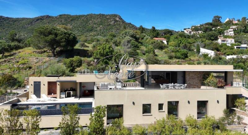 LE CLOS DE SAINT CLAIR - LUXUEUSE VILLA A SAINT CLAIR MAISON NEUVE D'ARCHITECTE FRAIS DE NOTAIRE REDUITS SAINT CLAIR LE LAVANDOU - EN EXCLUSIVITE