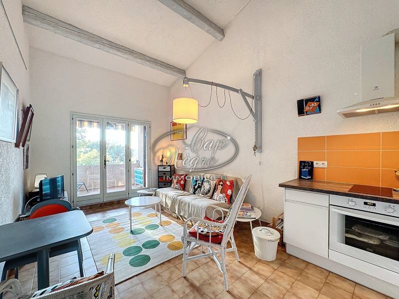 APPARTEMENT A VENDRE AU PIN DE BORMES