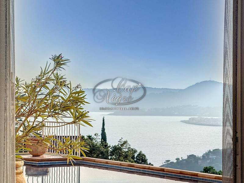 SOUS-COMPROMIS- VILLA VUE MER A VENDRE A SAINT-CLAIR