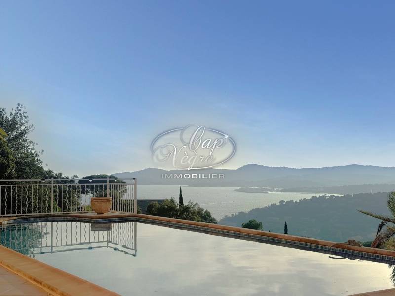 SOUS-COMPROMIS- VILLA VUE MER A VENDRE A SAINT-CLAIR