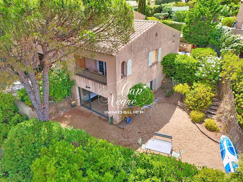 BAS DE MAZET PROCHE DE LA PLAGE DE GIGARO À VENDRE À LA CROIX VALMER
