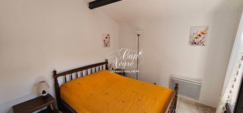 LOCATION SAISONNIÈRE - APPARTEMENT POUR 4 PERSONNES VUE MER RÉSIDENCE AVEC PISCINE À PRAMOUSQUIER