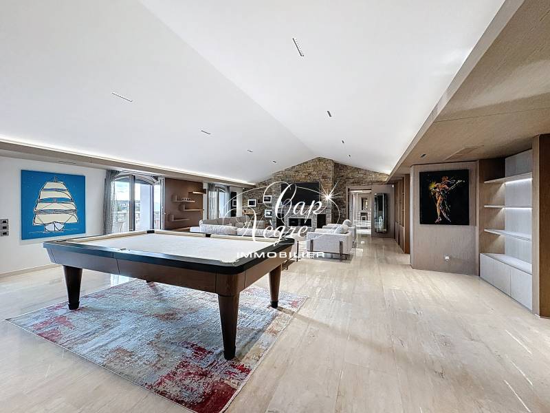 PROPRIÉTÉ DE LUXE VUE SUR SAINT TROPEZ & VUE MER