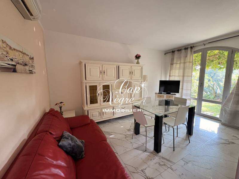 APPARTEMENT T3 49M² VUE MER À VENDRE À GRIMAUD BEAUVALLON