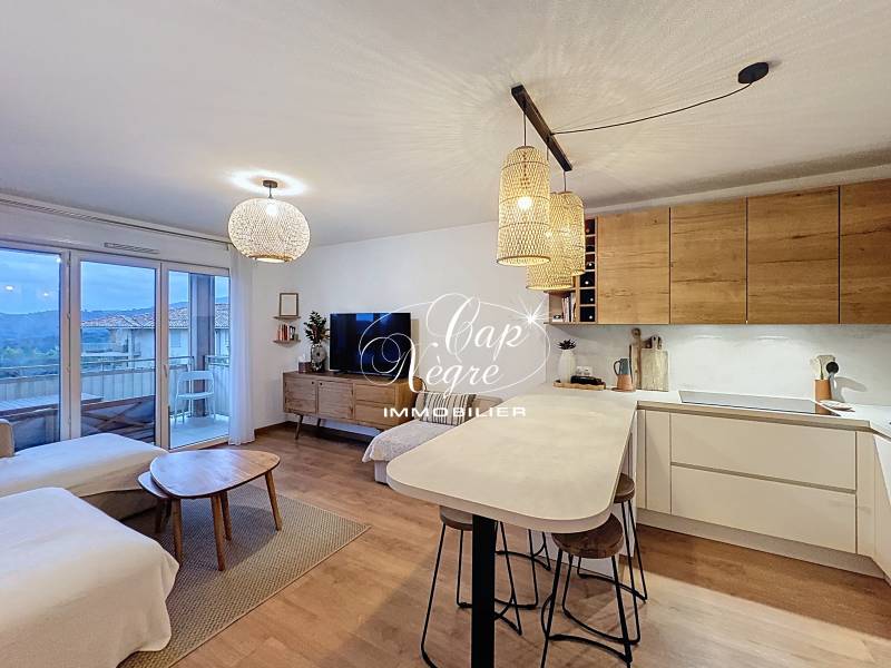 APPARTEMENT T3 RÉCENT VUE DÉGAGÉE AVEC TERRASSE ET PARKING À VENDRE À LA CROIX VALMER - GOLFE DE SAINT TROPEZ