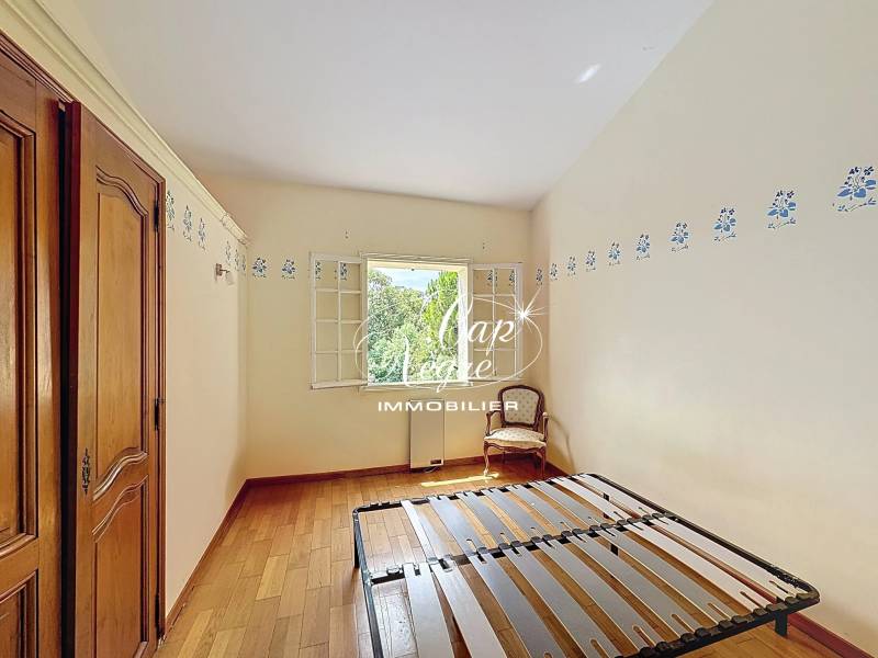 VILLA VUE MER DE 225M² À VENDRE À GIGARO, LA CROIX VALMER