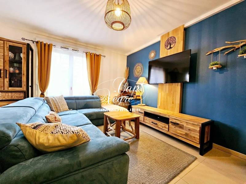 APPARTEMENT T3 AVEC GRAND JARDIN ET GARAGE À VENDRE À LA CROIX VALMER