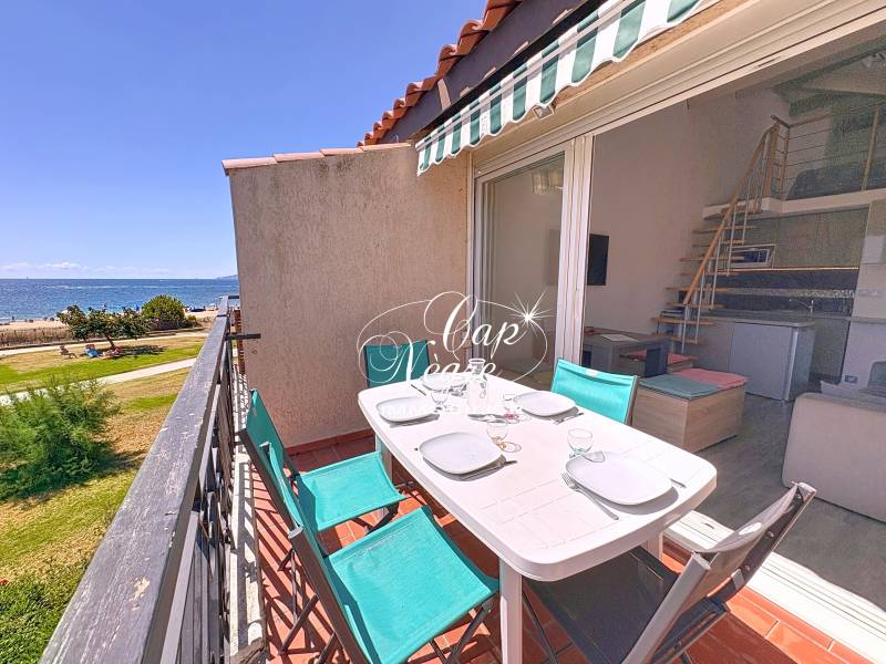 APPARTEMENT FRONT DE MER T3 À VENDRE À LA LONDE LES MAURES