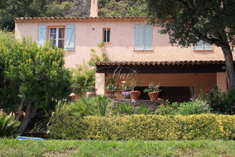 SOUS COMPROMIS - EXCLUSIVITÉ RAYOL CANADEL