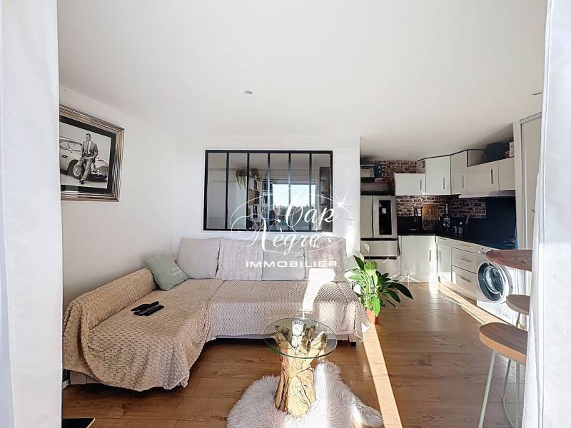 BAS DE MAZET T2 VUE MER PROCHE PLAGE AVEC JARDIN ET PARKING A VENDRE AUX ISSAMBRES