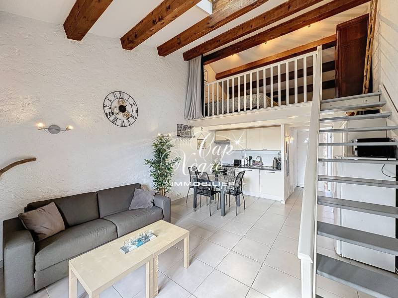 MAZET T2 PROCHE PLAGE DANS RÉSIDENCE CALME À VENDRE AUX ISSAMBRES