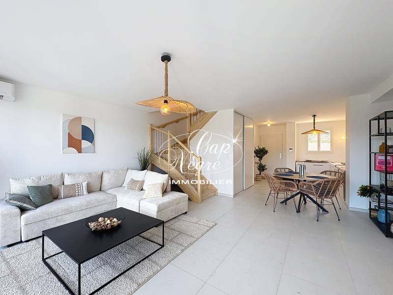 MAISON NEUVE AVEC JARDIN VUE COLLINES À VENDRE À LA GARDE FREINET FRAIS DE NOTAIRES RÉDUITS - GOLFE DE SAINT TROPEZ