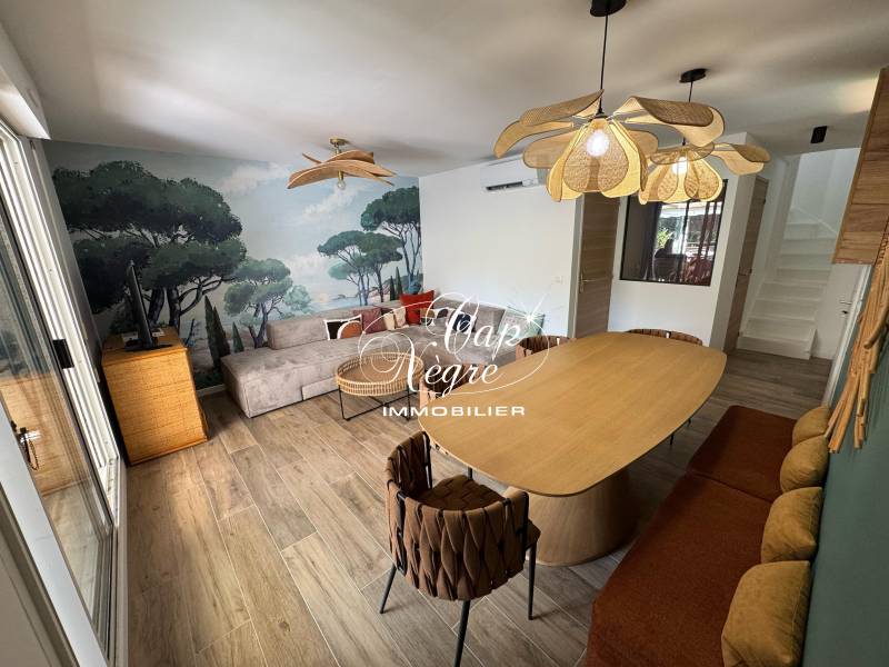 LOCATION SAISONNIÈRE  -  MAZET T3 DUPLEX RENOVE AVEC PISCINE & TERRASSES 