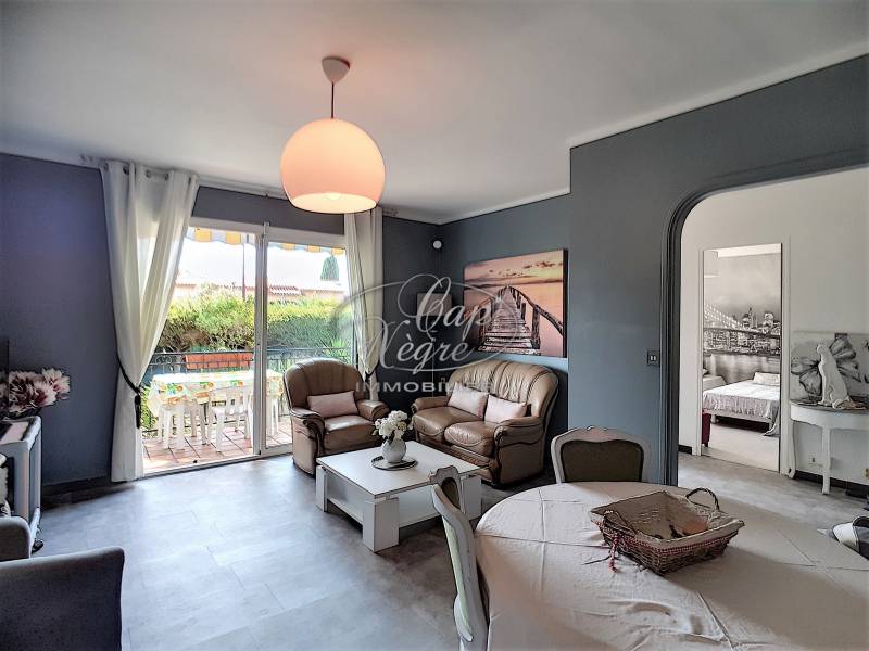 CHARMANTE MAISON AVEC JARDIN AU COEUR DU QUARTIER DU PIN PROCHE DES COMMODITÉS