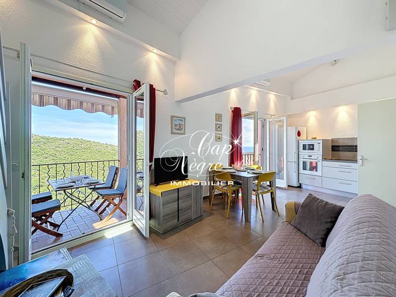 VENDU - MAZET VUE MER & COLLINES DE 58M² À VENDRE DANS LES HAUTEURS DE CAVALAIRE SUR MER EN EXCLUSIVITE