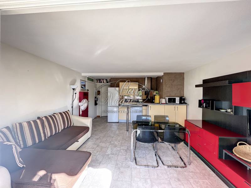 SOUS OFFRE - APPARTEMENT REFAIT ET CLIMATISÉ - CAVALIÈRE