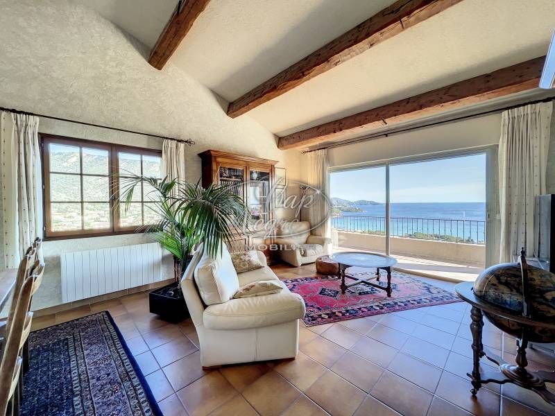 SOUS OFFRE - LE LAVANDOU - SAINT-CLAIR - VILLA VUE MER 4 CHAMBRES