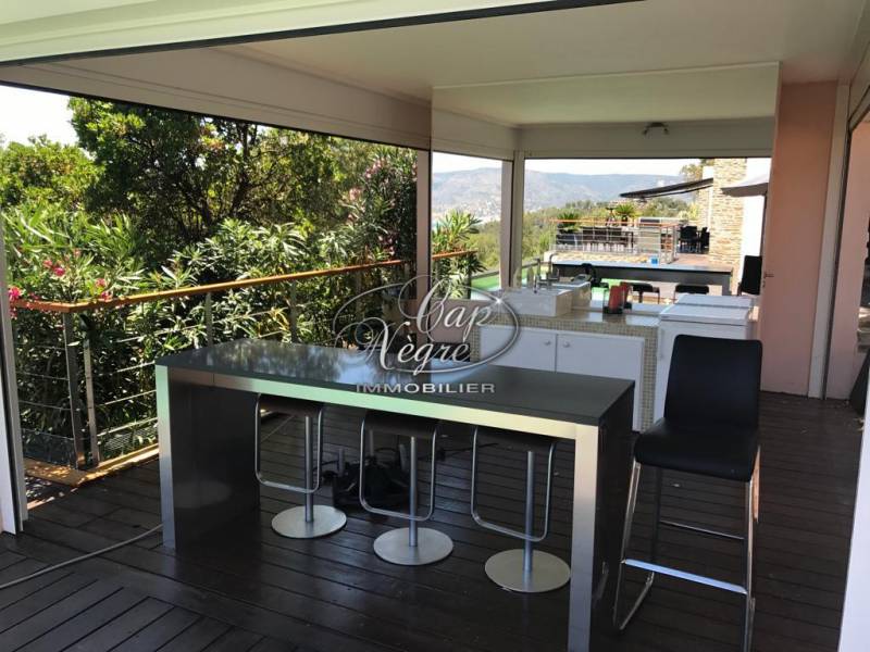 DOMAINE DU CAP BÉNAT - VILLA D'EXCEPTION