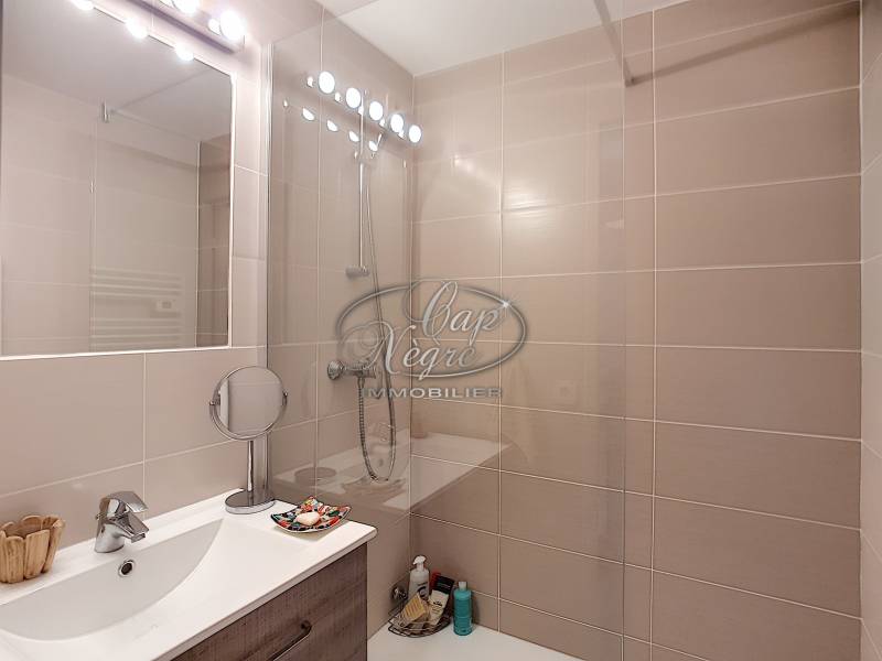 VENDU PAR CAP NEGRE IMMOBILIER - CHARMANT DUPLEX PROCHE PLAGE DE CAVALIÈRE