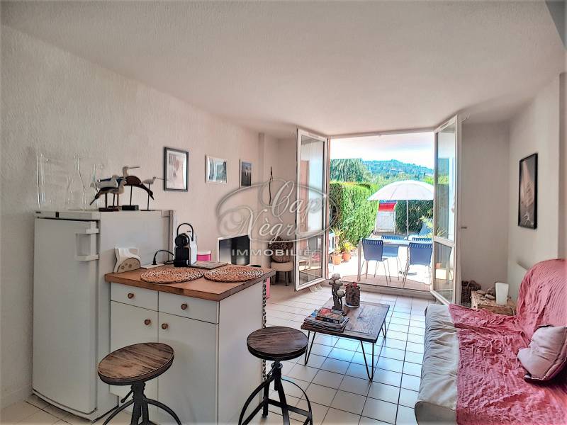 VENDU PAR CAP NEGRE IMMOBILIER - CHARMANT DUPLEX PROCHE PLAGE DE CAVALIÈRE