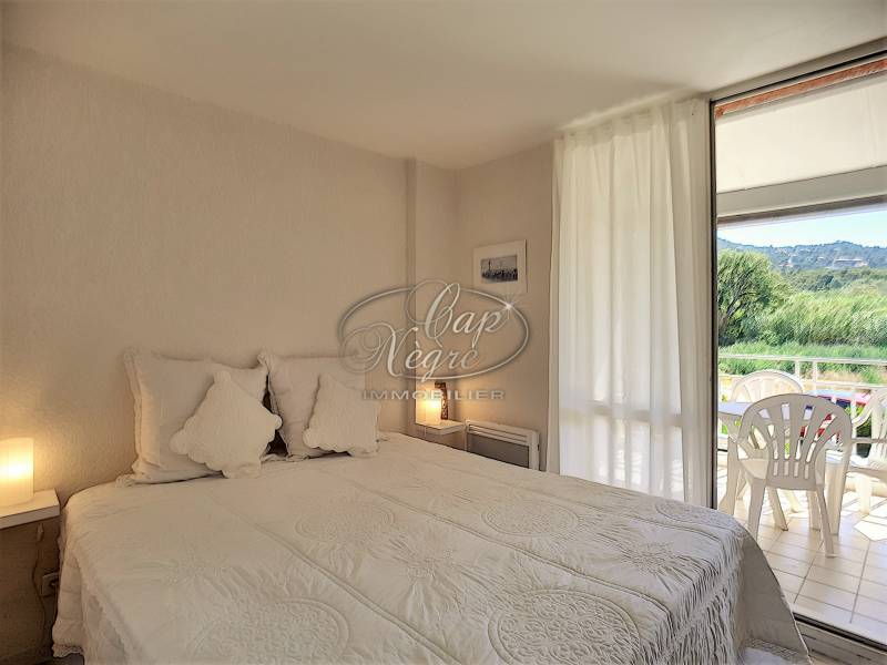 VENDU PAR CAP NEGRE IMMOBILIER - CHARMANT DUPLEX PROCHE PLAGE DE CAVALIÈRE