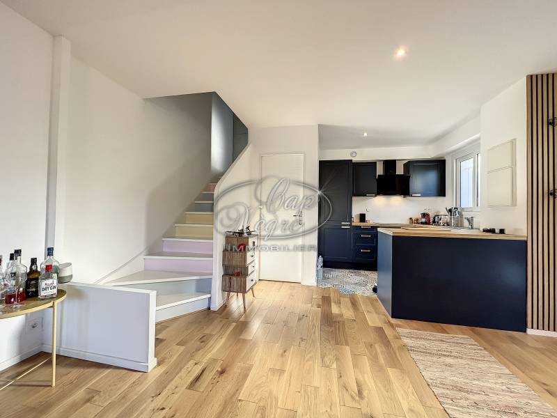 BORMES LES MIMOSAS - MAISON ENTIÈREMENT RÉNOVÉE