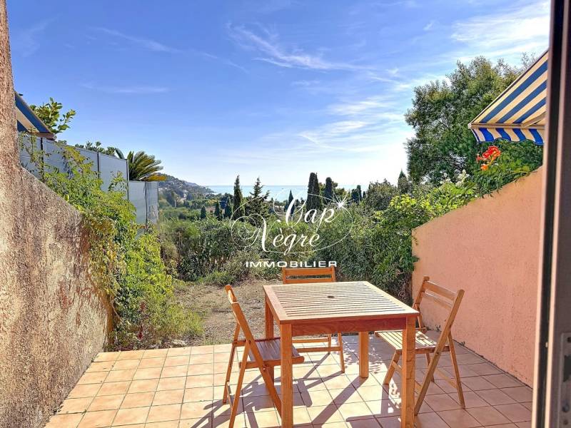 Vue mer d’exception à Saint-Clair – Appartement avec terrasse et jardinet privatif