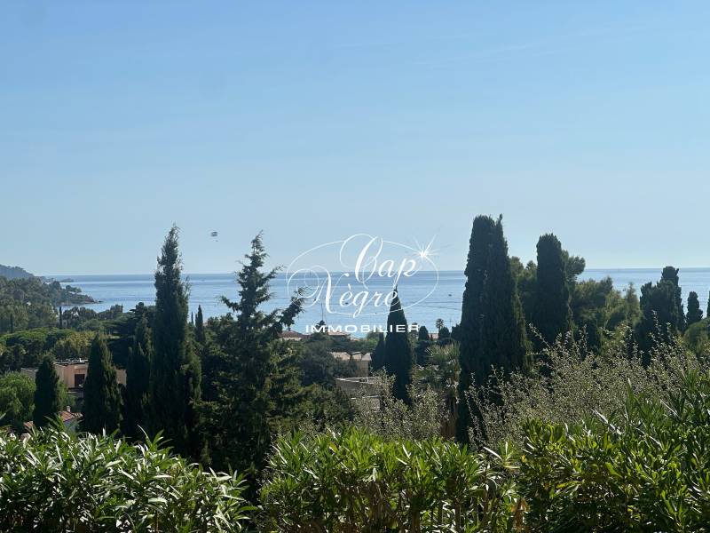 Vue mer d’exception à Saint-Clair – Appartement avec terrasse et jardinet privatif